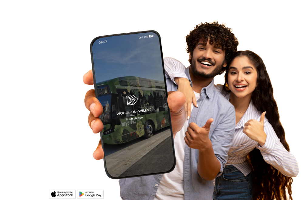 Ein Mann hält ein Handy in die Kamera mit der Aufschrift "Wohin du willst" und eine Frau macht den Daumen hoch Move.