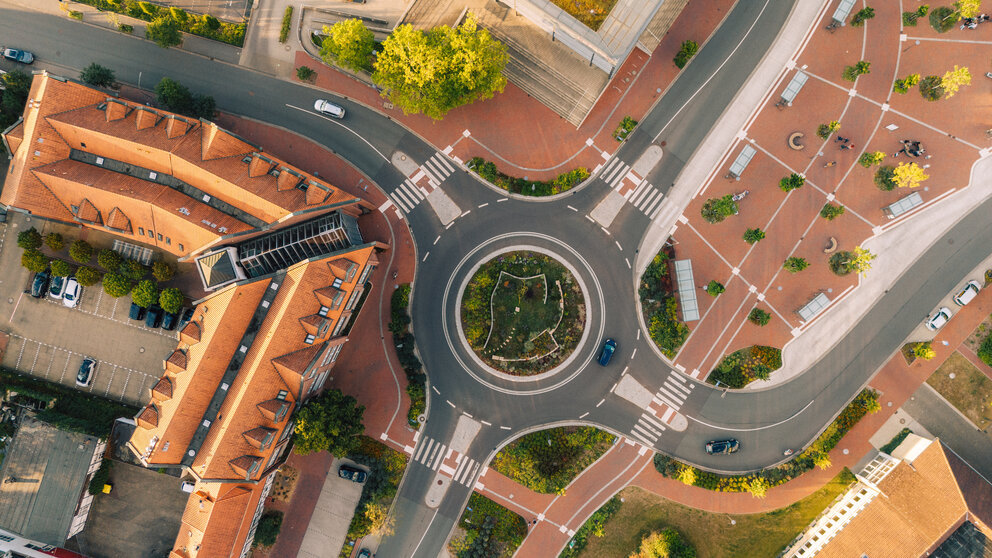 Luftaufnahme vom Kreisverkehr am Rathaus in Uelzen